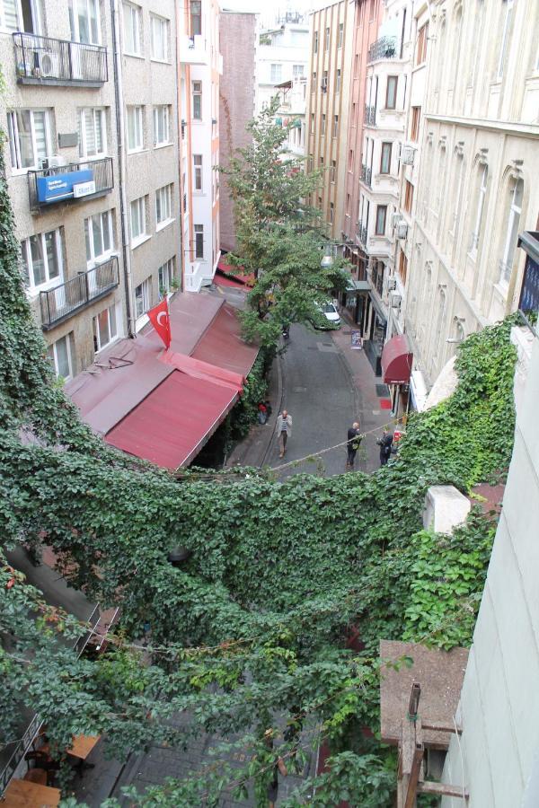 Appartamento Beyoglu Asmalimescit'Te Mobilyali Balkonlu Daire Provincia di Provincia di Istanbul Esterno foto